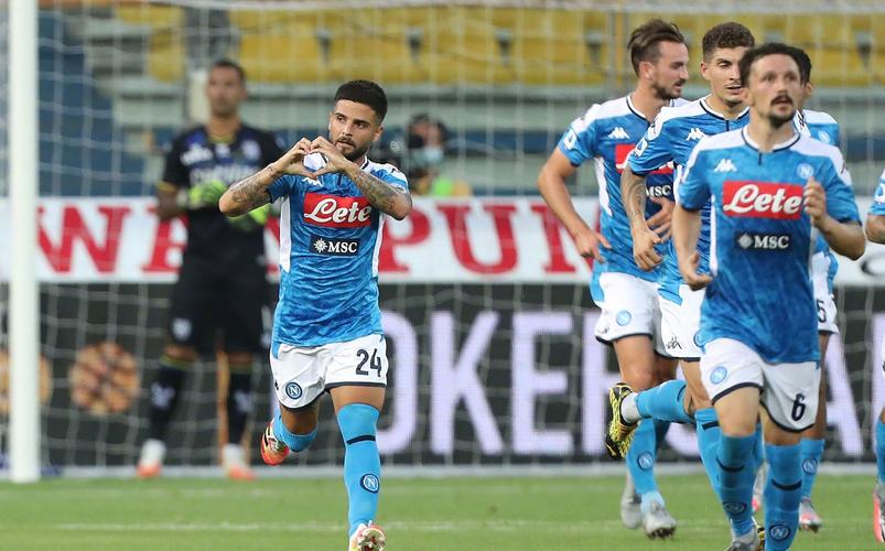 目前那不勒斯还要在欧冠面对<a href=/zuqiu_zbo/barcelona/ target=_blank class=infotextkey>巴萨</a>,期待那不勒斯的精彩表现