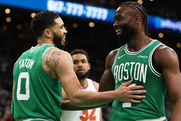 NBA东部格局洗牌:传统强队落势 <a href=/lanqiu_zbo/heat/ target=_blank class=infotextkey>热火</a>异军突起